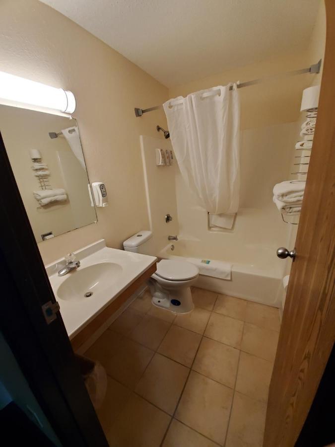 Hibbing Inn And Suites ภายนอก รูปภาพ