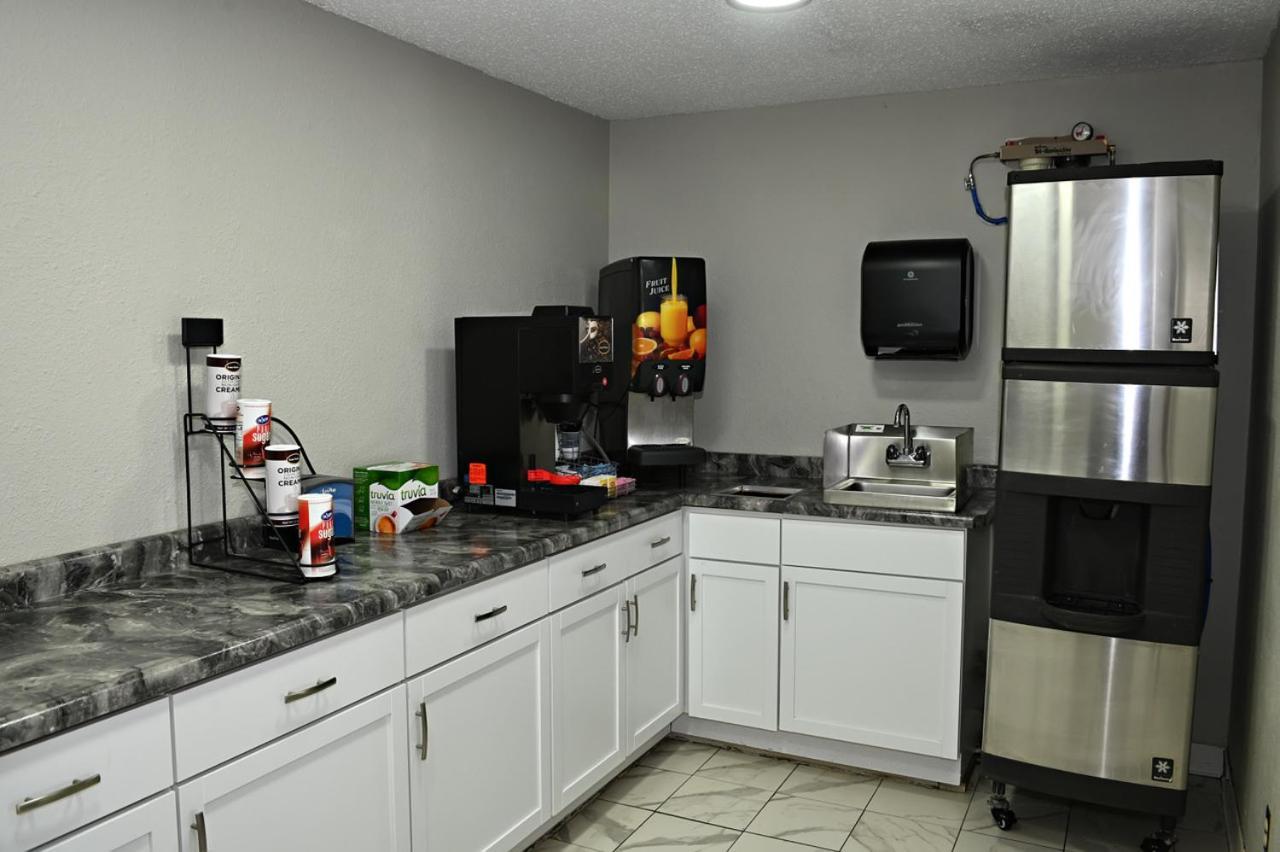 Hibbing Inn And Suites ภายนอก รูปภาพ