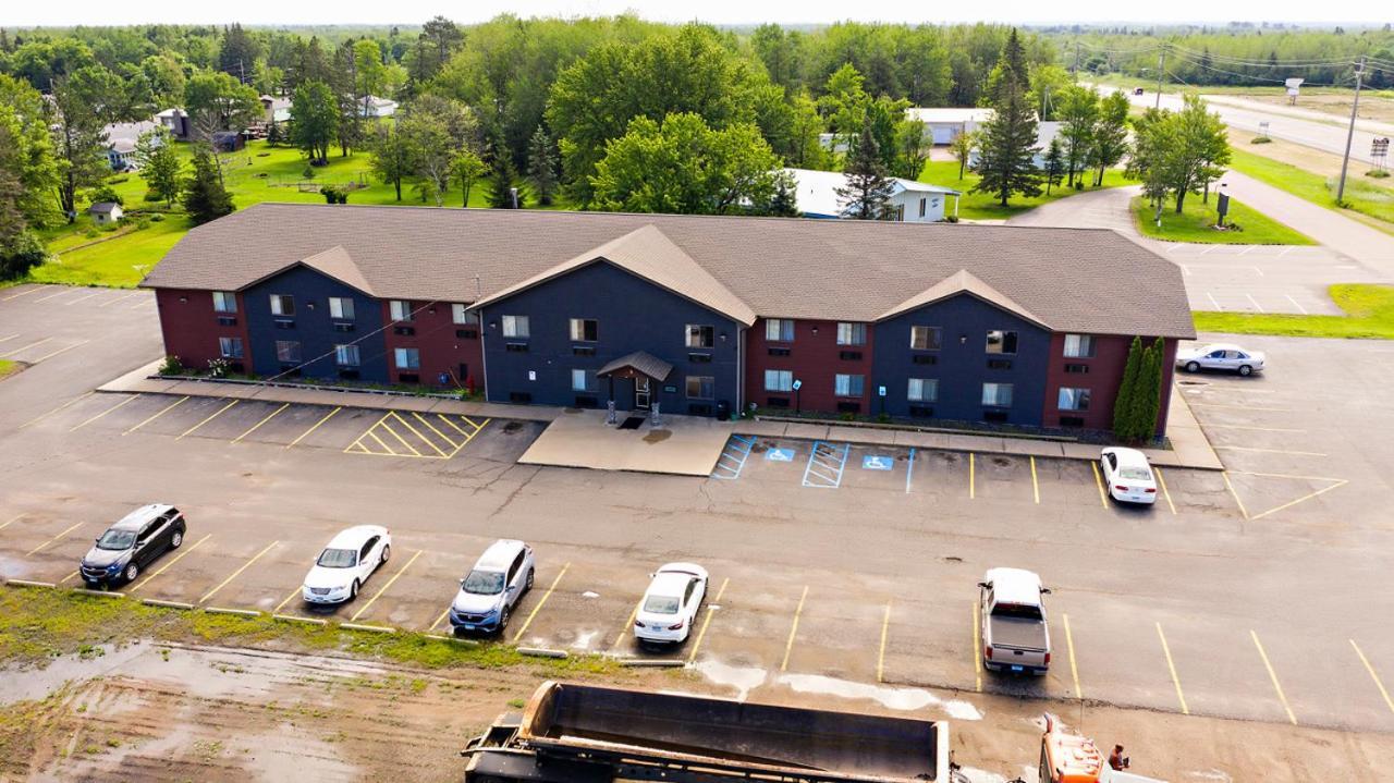 Hibbing Inn And Suites ภายนอก รูปภาพ