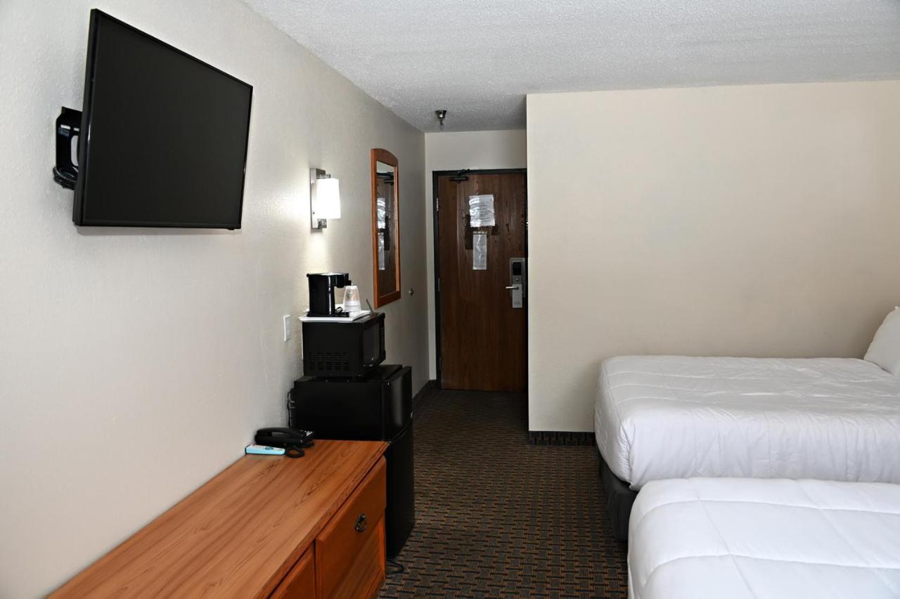 Hibbing Inn And Suites ภายนอก รูปภาพ